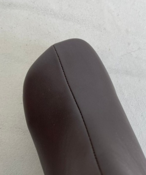 NEUNA(ヌナ)の「トラックソール厚底ヴィーガンレザーレザーブーツ(ブーツ・レディース・ブラック/ブラウン/アイボリー・SMALL/MEDIUM/LARGE)」の6枚目の写真