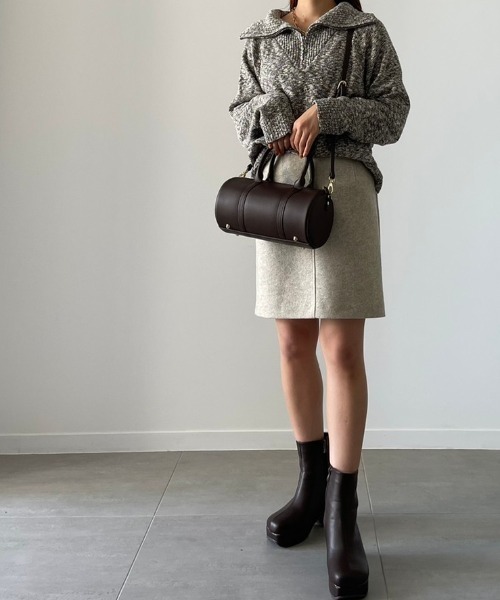 NEUNA(ヌナ)の「トラックソール厚底ヴィーガンレザーレザーブーツ(ブーツ・レディース・ブラック/ブラウン/アイボリー・SMALL/MEDIUM/LARGE)」の19枚目の写真