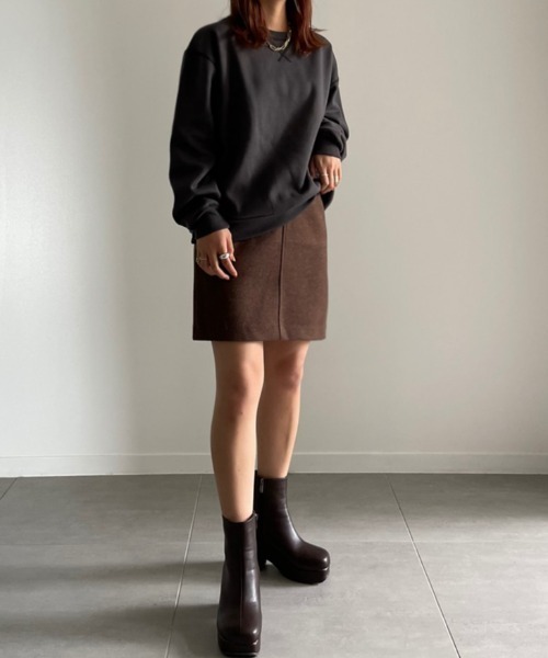 NEUNA(ヌナ)の「トラックソール厚底ヴィーガンレザーレザーブーツ(ブーツ・レディース・ブラック/ブラウン/アイボリー・SMALL/MEDIUM/LARGE)」の20枚目の写真