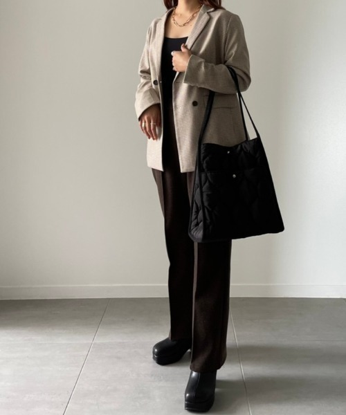 NEUNA(ヌナ)の「トラックソール厚底ヴィーガンレザーレザーブーツ(ブーツ・レディース・ブラック/ブラウン/アイボリー・SMALL/MEDIUM/LARGE)」の18枚目の写真