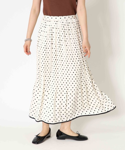 Jines（ジネス）の「ドットプリントプリーツスカート（スカート・レディース・ブラック/ベージュ・38）」の8枚目の写真