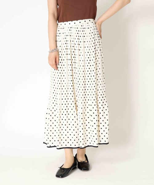 Jines（ジネス）の「ドットプリントプリーツスカート（スカート・レディース・ブラック/ベージュ・38）」の9枚目の写真