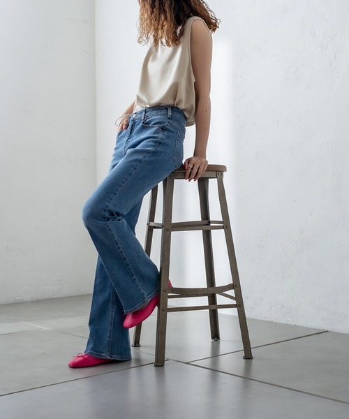 mystic（ミスティック）の「SOMETHING LISA FLARE PANTS（デニムパンツ・レディース・ブルー/ブラック・29/28）」の6枚目の写真