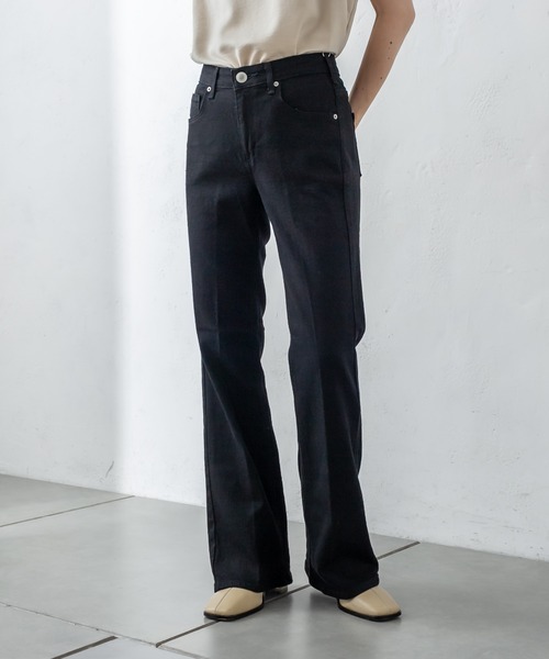 mystic（ミスティック）の「SOMETHING LISA FLARE PANTS（デニムパンツ・レディース・ブルー/ブラック・29/28）」の10枚目の写真