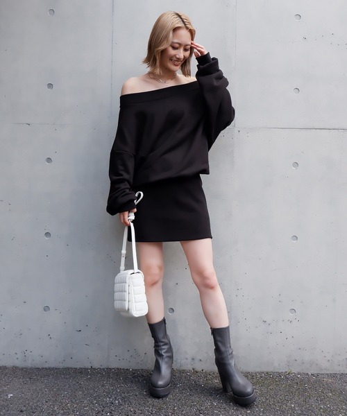 SPIRALGIRL（スパイラルガール）の「オフショルダー裏毛ワンピース（ワンピース・レディース・ライトグレー/ブラック/ベージュ・FREE）」の15枚目の写真