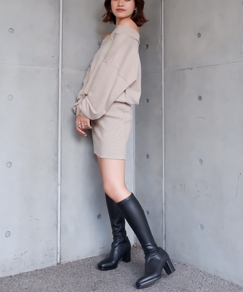 SPIRALGIRL（スパイラルガール）の「オフショルダー裏毛ワンピース（ワンピース・レディース・ライトグレー/ブラック/ベージュ・FREE）」の13枚目の写真