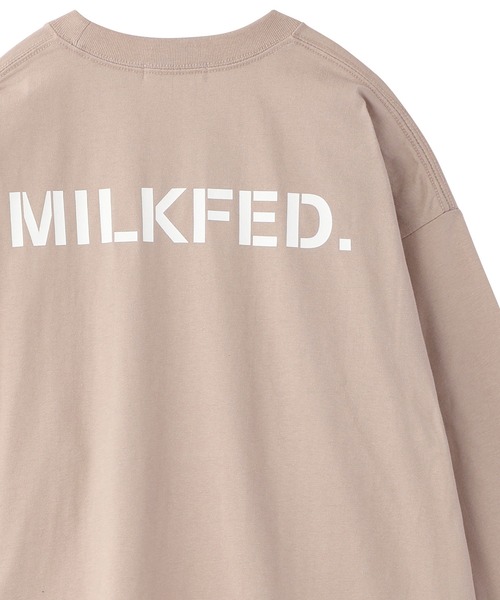 MILKFED.（ミルクフェド）の「BASIC STENCIL L/S TEE（Tシャツ/カットソー・レディース・ホワイト/チャコールグレー/ブラック/ベージュ/ライトパープル/ネイビー/ライトグリーン/オフホワイト・SMALL/MEDIUM/LARGE/X-LARGE）」の6枚目の写真