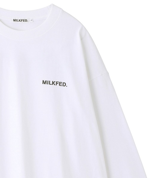 MILKFED.（ミルクフェド）の「BASIC STENCIL L/S TEE（Tシャツ/カットソー・レディース・ホワイト/チャコールグレー/ブラック/ベージュ/ライトパープル/ネイビー/ライトグリーン/オフホワイト・SMALL/MEDIUM/LARGE/X-LARGE）」の2枚目の写真