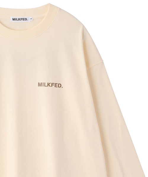 MILKFED.（ミルクフェド）の「BASIC STENCIL L/S TEE（Tシャツ/カットソー・レディース・ホワイト/チャコールグレー/ブラック/ベージュ/ライトパープル/ネイビー/ライトグリーン/オフホワイト・SMALL/MEDIUM/LARGE/X-LARGE）」の3枚目の写真