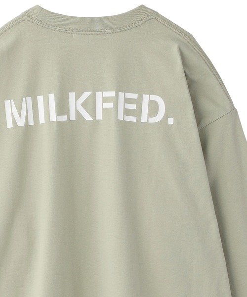 MILKFED.（ミルクフェド）の「BASIC STENCIL L/S TEE（Tシャツ/カットソー・レディース・ホワイト/チャコールグレー/ブラック/ベージュ/ライトパープル/ネイビー/ライトグリーン/オフホワイト・SMALL/MEDIUM/LARGE/X-LARGE）」の7枚目の写真