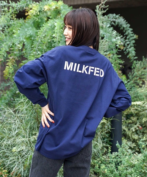 MILKFED.（ミルクフェド）の「BASIC STENCIL L/S TEE（Tシャツ/カットソー・レディース・ホワイト/チャコールグレー/ブラック/ベージュ/ライトパープル/ネイビー/ライトグリーン/オフホワイト・SMALL/MEDIUM/LARGE/X-LARGE）」の12枚目の写真