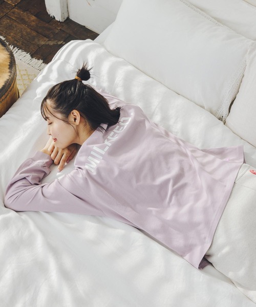 MILKFED.（ミルクフェド）の「BASIC STENCIL L/S TEE（Tシャツ/カットソー・レディース・ホワイト/チャコールグレー/ブラック/ベージュ/ライトパープル/ネイビー/ライトグリーン/オフホワイト・SMALL/MEDIUM/LARGE/X-LARGE）」の20枚目の写真