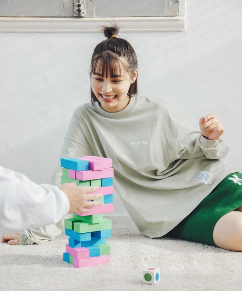 MILKFED.（ミルクフェド）の「BASIC STENCIL L/S TEE（Tシャツ/カットソー・レディース・ホワイト/チャコールグレー/ブラック/ベージュ/ライトパープル/ネイビー/ライトグリーン/オフホワイト・SMALL/MEDIUM/LARGE/X-LARGE）」の17枚目の写真