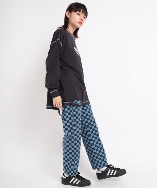 RNA(アールエヌエー)の「M1737 スラッシュガレージロゴTEE(Tシャツ/カットソー・レディース・ブラック/エンジ/ブルー・MEDIUM)」の10枚目の写真