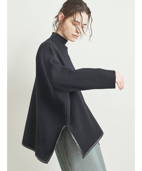 ELENDEEK（エレンディーク）の「フェイクレザーパイピングニット（ニット/セーター・レディース・オフホワイト/ブラック/ベージュ・FREE）」の7枚目の写真