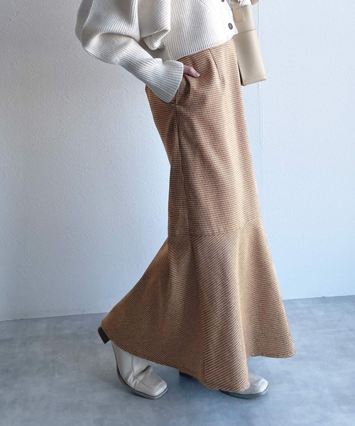 w closet（ダブルクローゼット）の「ツイードチェックマーメイドスカート（スカート・レディース・グリーン/ボルドー・FREE）」の13枚目の写真