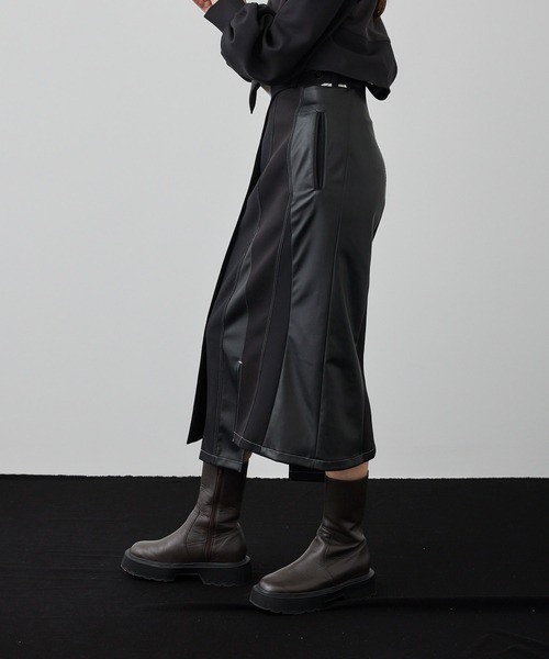 UNITED TOKYO（ユナイテッドトウキョウ）の「レンクスウェイズスイッチングスカート（スカート・レディース・ベージュ/ブラック・1/2）」の7枚目の写真