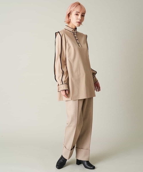 A de a.v.v（アードアー・ヴェ・ヴェ）の「配色パイピングハイネックブラウス（シャツ/ブラウス・レディース・ブラック/ベージュ・38/36）」の4枚目の写真