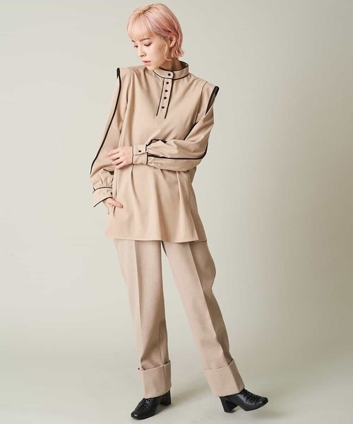 A de a.v.v（アードアー・ヴェ・ヴェ）の「配色パイピングハイネックブラウス（シャツ/ブラウス・レディース・ブラック/ベージュ・38/36）」の5枚目の写真