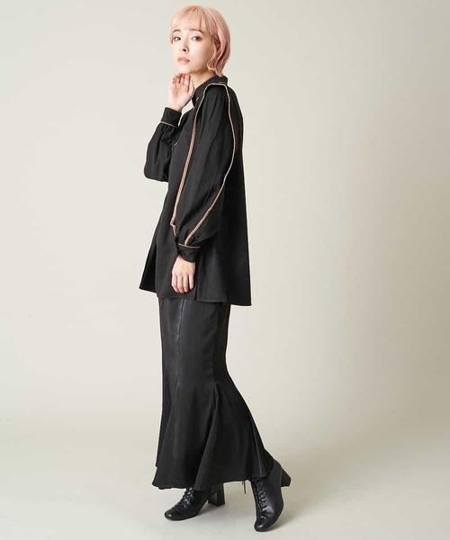 A de a.v.v（アードアー・ヴェ・ヴェ）の「配色パイピングハイネックブラウス（シャツ/ブラウス・レディース・ブラック/ベージュ・38/36）」の8枚目の写真