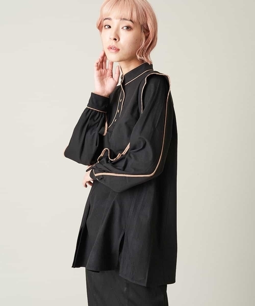 A de a.v.v（アードアー・ヴェ・ヴェ）の「配色パイピングハイネックブラウス（シャツ/ブラウス・レディース・ブラック/ベージュ・38/36）」の10枚目の写真