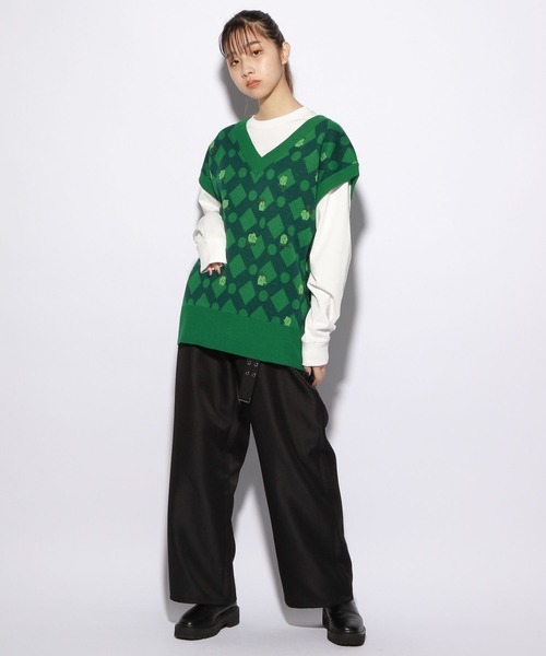 PBLIM（ページボーイリム）の「【PAGEBOYLIM】フラワーVネックベスト（ベスト・レディース・ブラック/グリーン・MEDIUM/LARGE）」の4枚目の写真