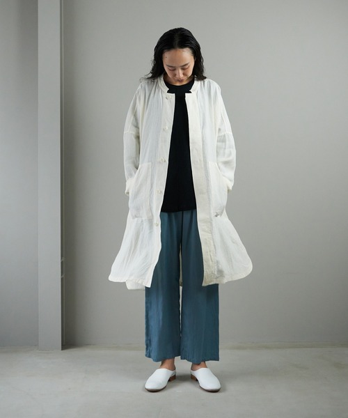 note et silence （ノートエシロンス）の「【 AMB100貨 】UNIV スタンドカラーポンチョジャケット（テーラードジャケット・レディース・ホワイト・SMALL/X-LARGE）」の2枚目の写真