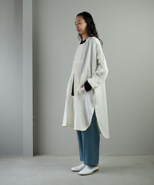 note et silence （ノートエシロンス）の「【 AMB100貨 】UNIV スタンドカラーポンチョジャケット（テーラードジャケット・レディース・ホワイト・SMALL/X-LARGE）」の11枚目の写真