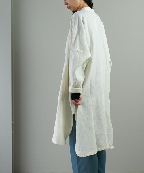 note et silence （ノートエシロンス）の「【 AMB100貨 】UNIV スタンドカラーポンチョジャケット（テーラードジャケット・レディース・ホワイト・SMALL/X-LARGE）」の8枚目の写真