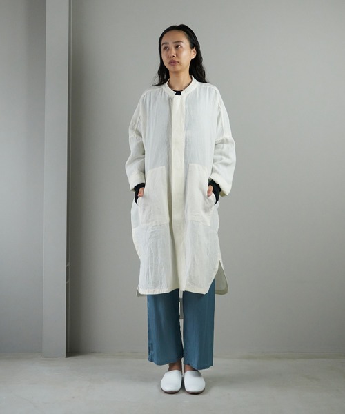 note et silence （ノートエシロンス）の「【 AMB100貨 】UNIV スタンドカラーポンチョジャケット（テーラードジャケット・レディース・ホワイト・SMALL/X-LARGE）」の5枚目の写真