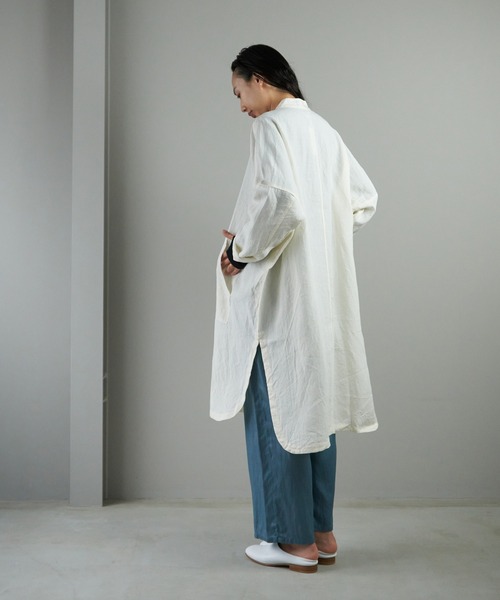 note et silence （ノートエシロンス）の「【 AMB100貨 】UNIV スタンドカラーポンチョジャケット（テーラードジャケット・レディース・ホワイト・SMALL/X-LARGE）」の14枚目の写真