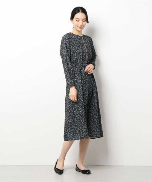 ehka sopo（エヘカソポ）の「花柄パイピングワンピース