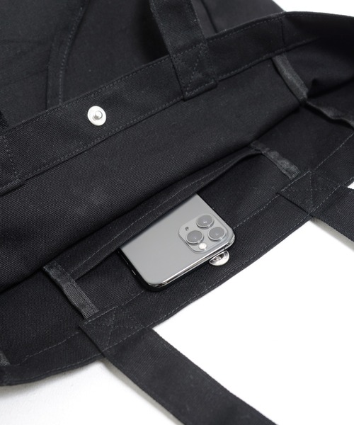 FILA（フィラ）の「【FILA/フィラ】筆記体ロゴ刺繍 キャンバス トートバッグ ショルダーバッグ 大容量 25L（トートバッグ・レディース・ブラック/ベージュ/オフホワイト/オリーブ・FREE）」の12枚目の写真