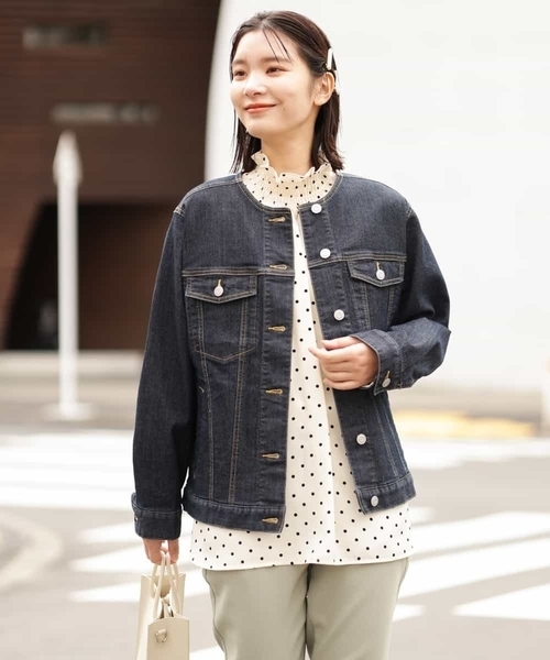 a.v.v（アーヴェヴェ）の「ノーカラーGジャン（デニムジャケット・レディース・ネイビー/アイボリー・40/38/36/34/42）」の14枚目の写真