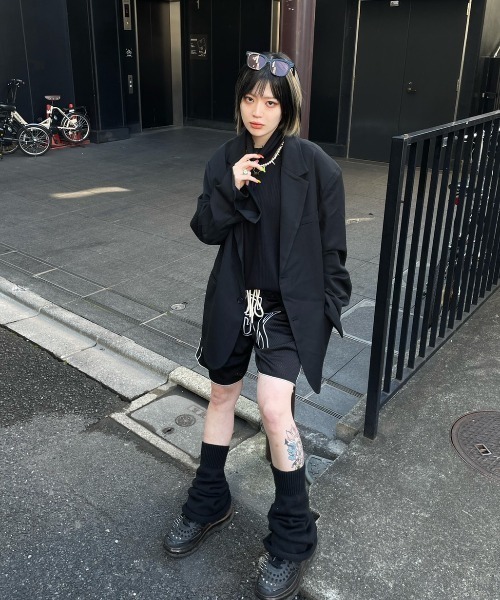 XU(エックスユー)の「【Never mind the XU】boots cut leg warmer / 【ネバーマインド ザ エックスユー】ブーツカットレッグウォーマー(レッグウォーマー・レディース・ブラック/アイボリー/グレー/ベージュ・ONE SIZE)」の8枚目の写真