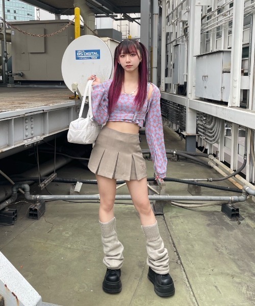 XU(エックスユー)の「【Never mind the XU】boots cut leg warmer / 【ネバーマインド ザ エックスユー】ブーツカットレッグウォーマー(レッグウォーマー・レディース・ブラック/アイボリー/グレー/ベージュ・ONE SIZE)」の21枚目の写真