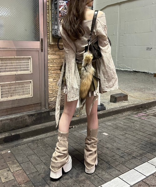 XU(エックスユー)の「【Never mind the XU】boots cut leg warmer / 【ネバーマインド ザ エックスユー】ブーツカットレッグウォーマー(レッグウォーマー・レディース・ブラック/アイボリー/グレー/ベージュ・ONE SIZE)」の22枚目の写真