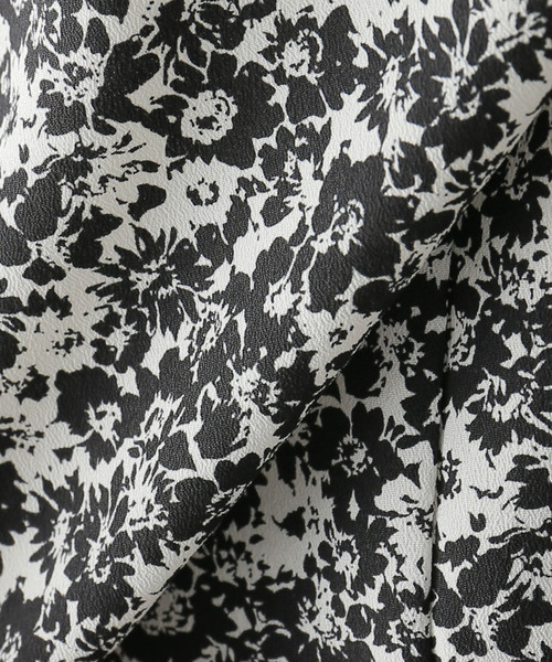 La TOTALITE（ラトータリテ）の「《追加》フリルギャザーブラウス（シャツ/ブラウス・レディース・ホワイト/ブラック/カーキ/ブラック系その他・FREE）」の19枚目の写真