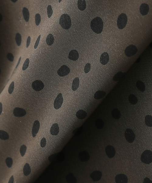 La TOTALITE（ラトータリテ）の「《追加》フリルギャザーブラウス（シャツ/ブラウス・レディース・ホワイト/ブラック/カーキ/ブラック系その他・FREE）」の13枚目の写真