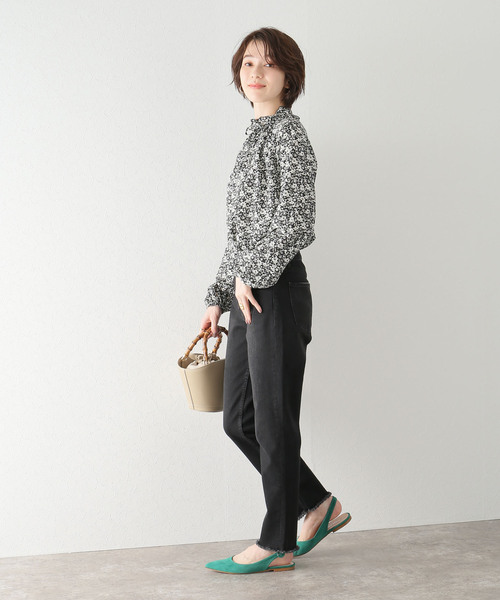 La TOTALITE（ラトータリテ）の「《追加》フリルギャザーブラウス（シャツ/ブラウス・レディース・ホワイト/ブラック/カーキ/ブラック系その他・FREE）」の11枚目の写真