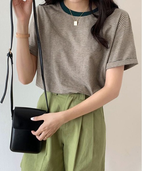 AMELY(エミリー)の「クルーネック細ボーダーTシャツ(Tシャツ/カットソー・レディース・イエロー/ブラック/グリーン・M/L)」の9枚目の写真