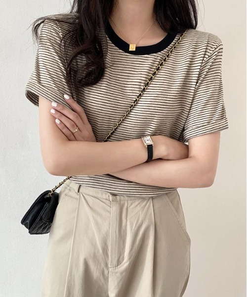 AMELY(エミリー)の「クルーネック細ボーダーTシャツ(Tシャツ/カットソー・レディース・イエロー/ブラック/グリーン・M/L)」の12枚目の写真