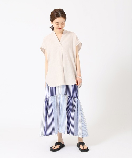 IENA（イエナ）の「リネンノースリーブスキッパーシャツ（シャツ/ブラウス・レディース・ブラック/ナチュラル/ブルー系その他・FREE）」の5枚目の写真