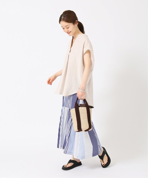 IENA（イエナ）の「リネンノースリーブスキッパーシャツ（シャツ/ブラウス・レディース・ブラック/ナチュラル/ブルー系その他・FREE）」の14枚目の写真