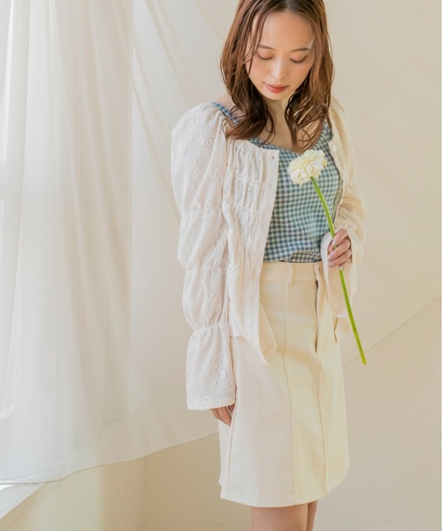 Brownie（ブラウニー）の「Brownie 前後2WAY フラワーカットソー シャーリングプルオーバー（Tシャツ/カットソー・レディース・アイボリー/パープル/ブラック/サックスブルー・FREE）」の7枚目の写真