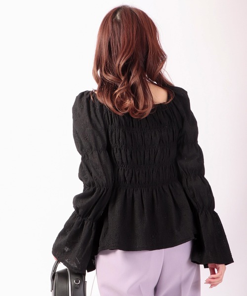 Brownie（ブラウニー）の「Brownie 前後2WAY フラワーカットソー シャーリングプルオーバー（Tシャツ/カットソー・レディース・アイボリー/パープル/ブラック/サックスブルー・FREE）」の20枚目の写真