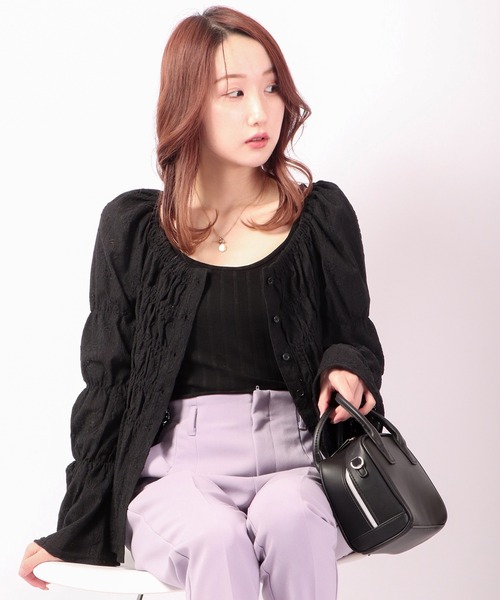 Brownie（ブラウニー）の「Brownie 前後2WAY フラワーカットソー シャーリングプルオーバー（Tシャツ/カットソー・レディース・アイボリー/パープル/ブラック/サックスブルー・FREE）」の18枚目の写真