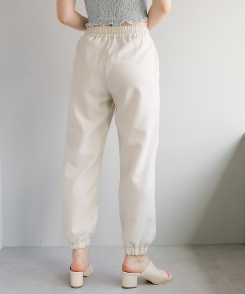 OLIVE des OLIVE（オリーブデオリーブ）の「スタイルアップジョガーパンツ（その他パンツ・レディース・ブラック/アイボリー・FREE）」の19枚目の写真