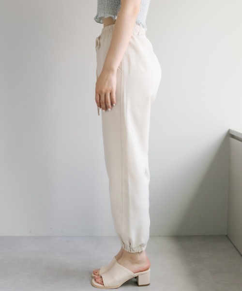 OLIVE des OLIVE（オリーブデオリーブ）の「スタイルアップジョガーパンツ（その他パンツ・レディース・ブラック/アイボリー・FREE）」の8枚目の写真