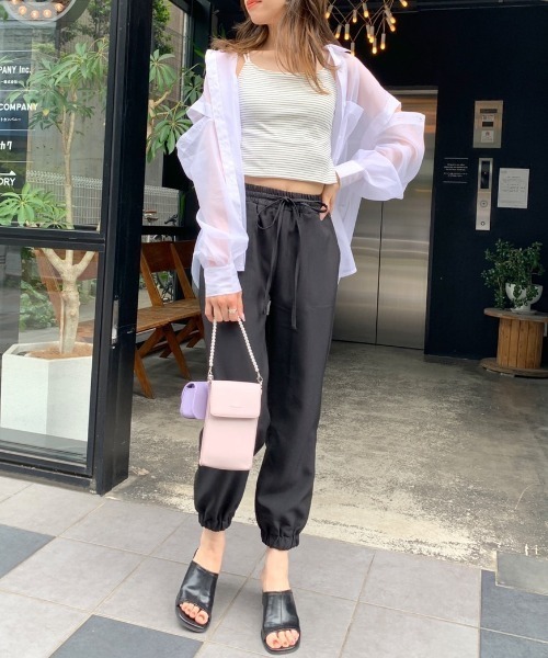 OLIVE des OLIVE（オリーブデオリーブ）の「スタイルアップジョガーパンツ（その他パンツ・レディース・ブラック/アイボリー・FREE）」の20枚目の写真